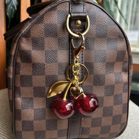 CHERRY AND HEART Bag Charm🍒 - Picture 4 of 6